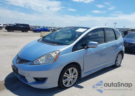 2010 Honda Fit Sport из США, поврежденный, VIN JHMGE8H47AC006964